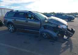 2015 VOLVO XC70 T6 PLATINUM