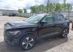2025 VOLVO XC40 B5 PLUS DARK THEME