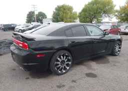 2012 DODGE CHARGER SE
