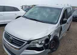 2010 VOLKSWAGEN ROUTAN TRENDLINE