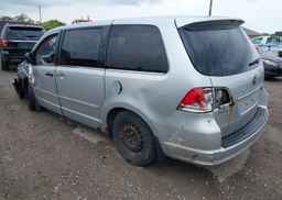 2010 VOLKSWAGEN ROUTAN TRENDLINE