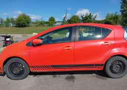 2012 TOYOTA Prius c