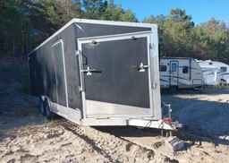 2018 TRAILER Lightning Enclosed trailer
