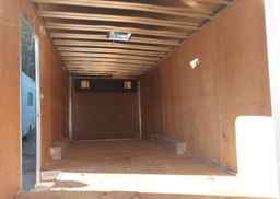2018 TRAILER Lightning Enclosed trailer