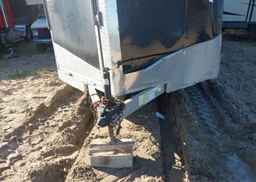 2018 TRAILER Lightning Enclosed trailer
