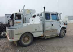 1998 FREIGHTLINER MEDIUM CONVENTIONAL FL60