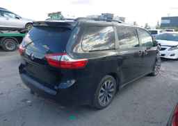 2018 TOYOTA SIENNA LE