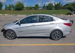 2015 HYUNDAI ACCENT GLS