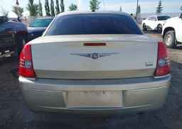 2010 CHRYSLER 300 LIMITED