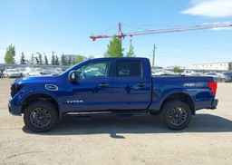2017 NISSAN TITAN PLATINUM RESERVE