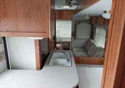 2000 FLEETWOOD PROWLER 325F