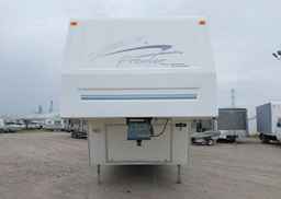 2000 FLEETWOOD PROWLER 325F