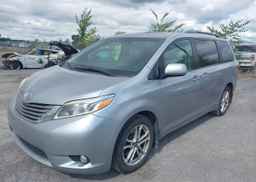 2017 TOYOTA SIENNA XLE 7 PASSENGER