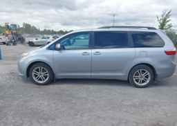2017 TOYOTA SIENNA XLE 7 PASSENGER