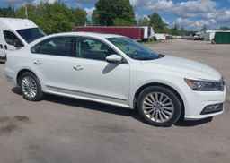 2017 VOLKSWAGEN PASSAT SE