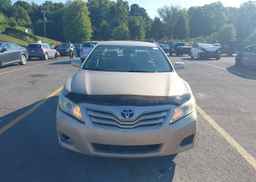 2011 TOYOTA CAMRY LE