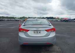 2013 HYUNDAI ELANTRA GL