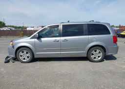 2016 DODGE GRAND CARAVAN CREW