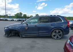 2019 VOLVO XC90 T6 MOMENTUM