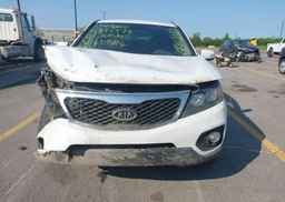 2013 KIA SORENTO LX