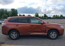 2014 MITSUBISHI outlander