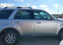 2010 MAZDA TRIBUTE I