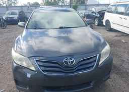2011 TOYOTA CAMRY LE