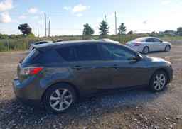 2011 MAZDA 3 I