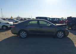 2008 TOYOTA CAMRY LE