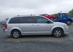 2011 DODGE GRAND CARAVAN SE