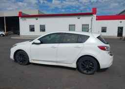 2013 MAZDA MAZDA3 GS-SKY
