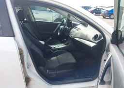 2013 MAZDA MAZDA3 GS-SKY