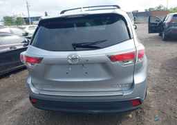 2016 TOYOTA highlander xle
