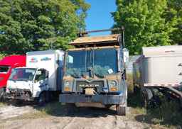2012 MACK 600 MRU600