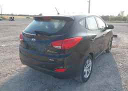 2011 HYUNDAI TUCSON