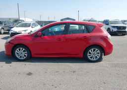 2013 MAZDA MAZDA3 GS-SKY