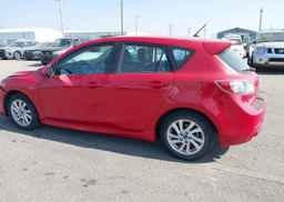 2013 MAZDA MAZDA3 GS-SKY