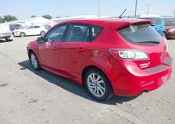 2013 MAZDA MAZDA3 GS-SKY