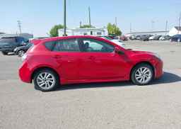 2013 MAZDA MAZDA3 GS-SKY