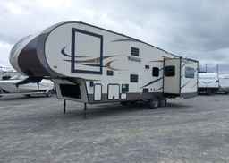 2014 WINNEBAGO MINNIE PLUS 5TH WHEEL TRAILER