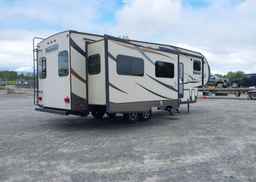 2014 WINNEBAGO MINNIE PLUS 5TH WHEEL TRAILER