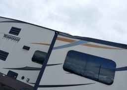 2014 WINNEBAGO MINNIE PLUS 5TH WHEEL TRAILER