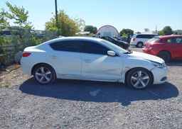 2013 ACURA ILX 24 PREMIUM