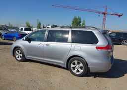 2012 TOYOTA SIENNA LE