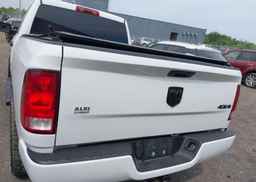 2018 RAM 1500 ST