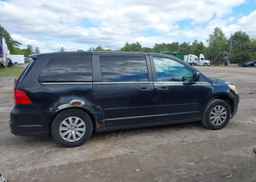 2010 VOLKSWAGEN ROUTAN S
