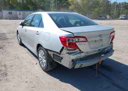 2014 TOYOTA CAMRY