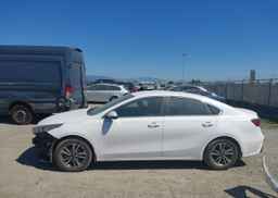 2023 KIA FORTE EX