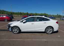 2017 CHEVROLET CRUZE LT