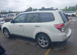 2013 SUBARU FORESTER LIMITED